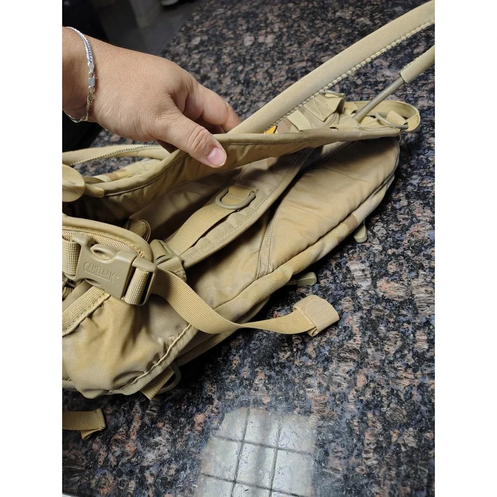 CamelBak Maximum Gear Hydration Pack Desert Camo Cordura Tactical Backpack